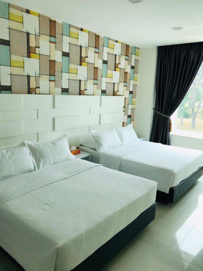 Goody Hotel Джохор Бахру Екстериор снимка